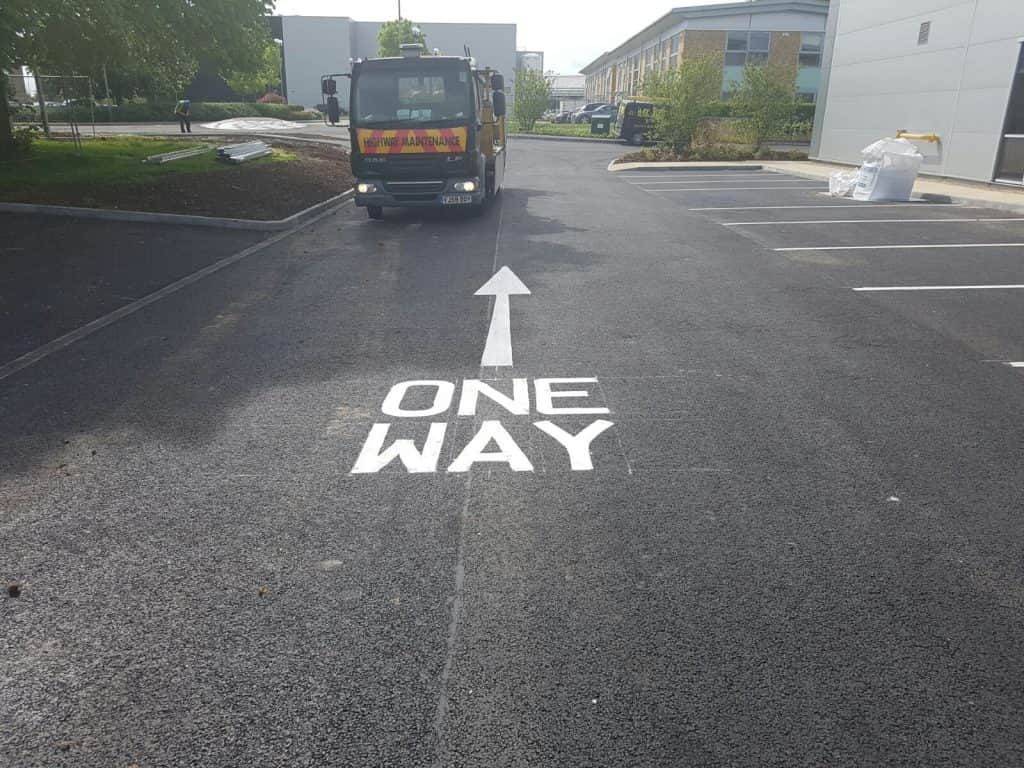 One way road marking arrow